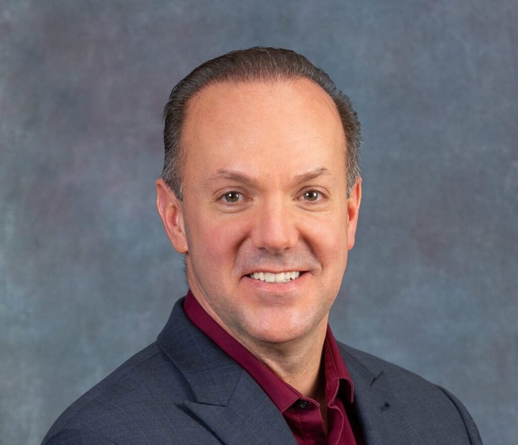 Rick USA 500 Photo with Shoulders 1222